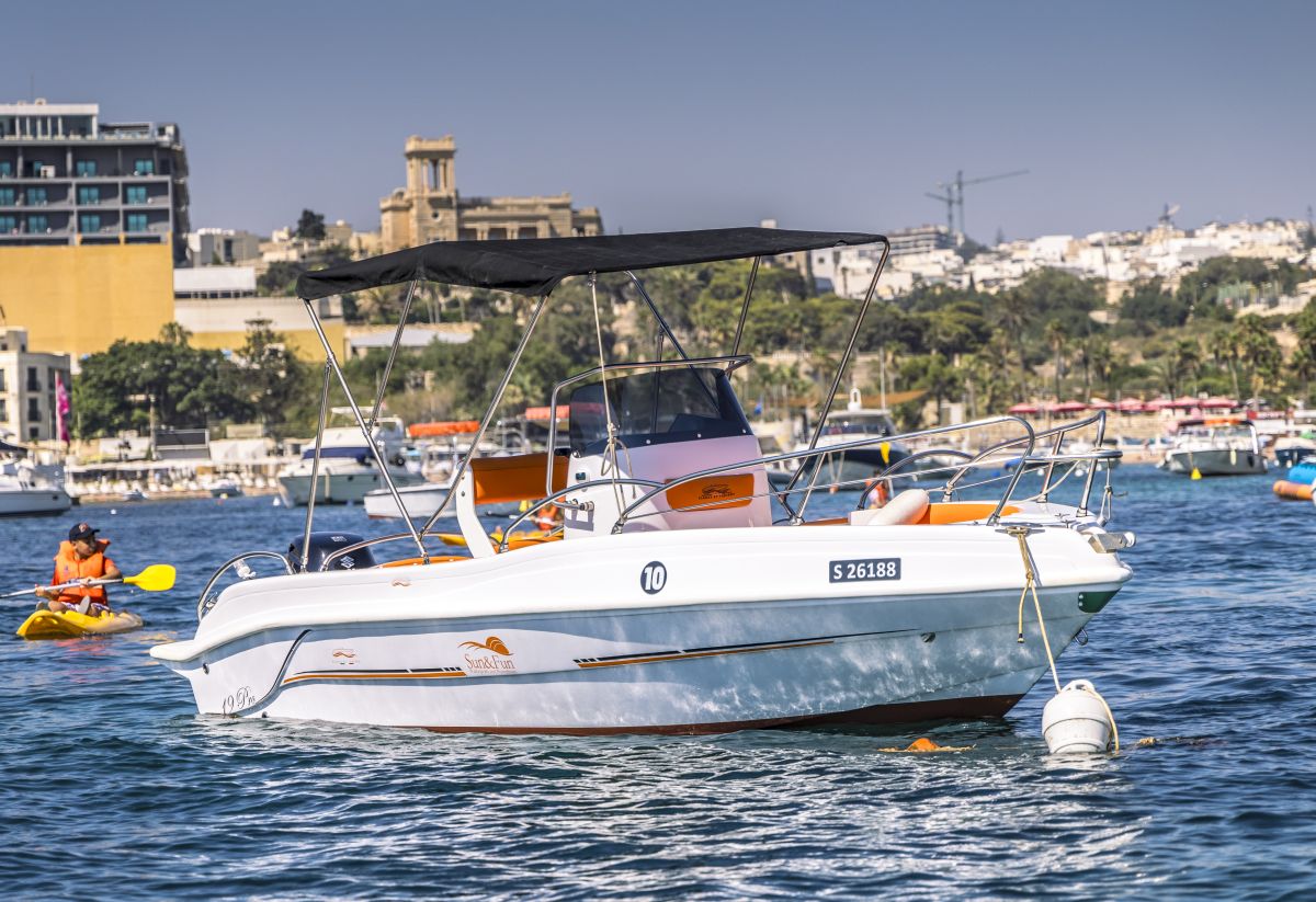 Blumax Boat